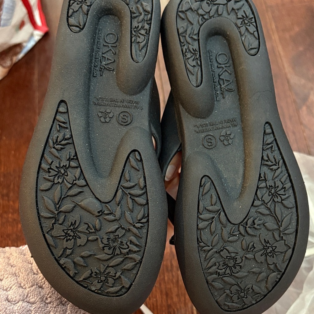 Black Starfish Embellished Sandals - Picture 4 of 4